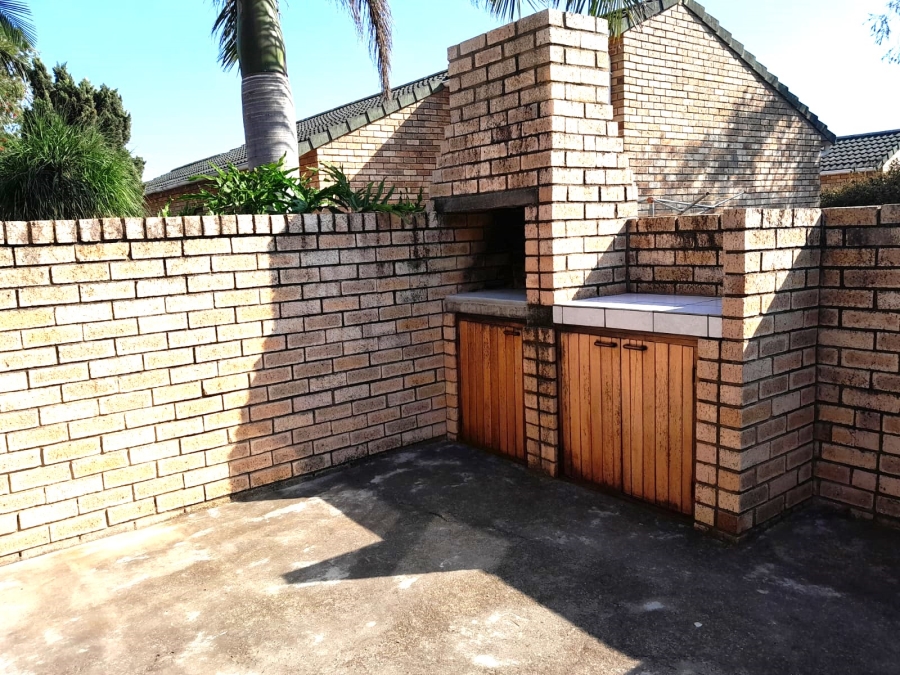 To Let 2 Bedroom Property for Rent in Strelitzia Park Eastern Cape
